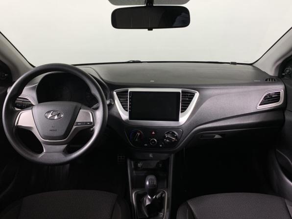 Hyundai Solaris II с пробегом 2019 года, цена 750 000 рублей, 276240 км, седан, Автокод Объявления