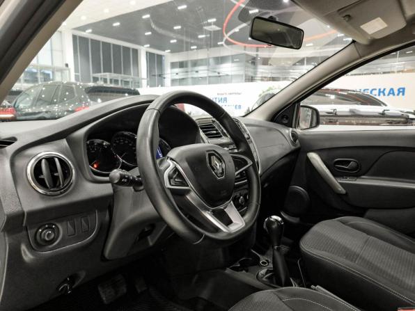 Renault Logan II Рестайлинг с пробегом 2021 года, цена 950 000 рублей, 77535 км, седан, Автокод Объявления