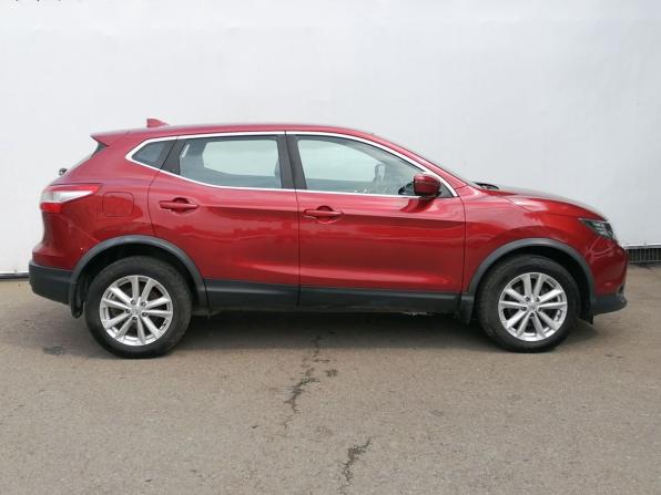 Nissan Qashqai II с пробегом 2017 года, цена 1 450 000 рублей, 137560 км, внедорожник, Автокод Объявления