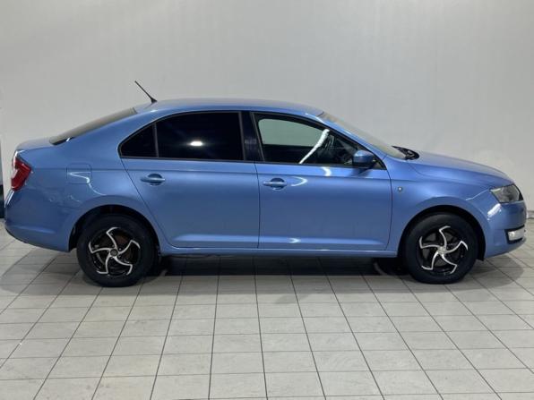Skoda Rapid I с пробегом 2014 года, цена 725 000 рублей, 237527 км, лифтбек, Автокод Объявления