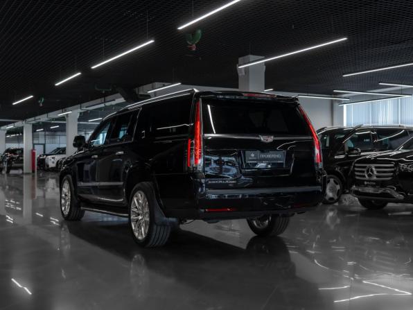 Cadillac Escalade IV с пробегом 2019 года, цена 4 750 000 рублей, 165232 км, внедорожник, Автокод Объявления