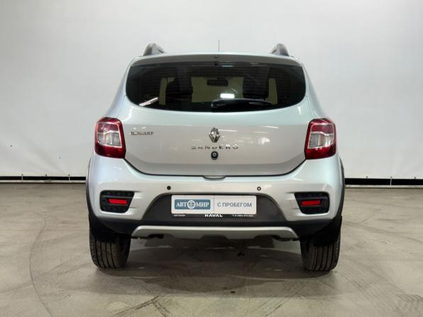 Renault Sandero II с пробегом 2017 года, цена 999 000 рублей, 139965 км, хэтчбек, Автокод Объявления