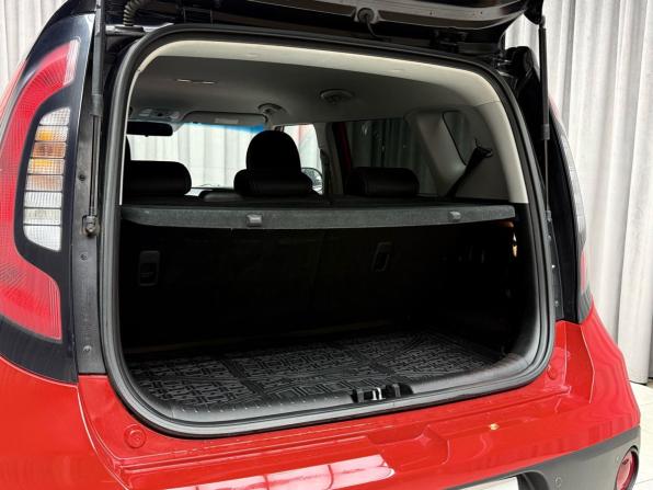 Kia Soul II Рестайлинг с пробегом 2017 года, цена 1 499 000 рублей, 143846 км, хэтчбек, Автокод Объявления