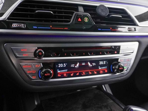 BMW 7 серии VI (G11/G12) с пробегом 2016 года, цена 3 349 077 рублей, 122184 км, седан, Автокод Объявления