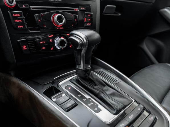 Audi Q5 I (8R) Рестайлинг с пробегом 2012 года, цена 1 990 000 рублей, 226043 км, внедорожник, Автокод Объявления