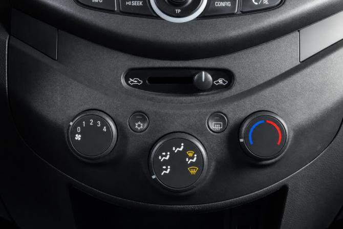 Chevrolet Spark III (M300) Рестайлинг с пробегом 2023 года, цена 1 319 000 рублей, 17000 км, хэтчбек, Автокод Объявления