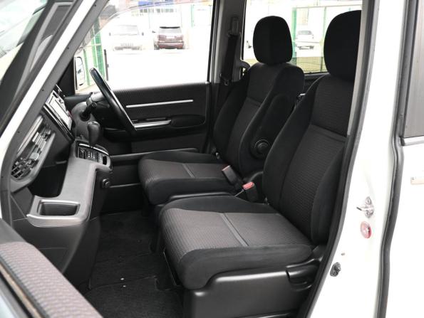 Honda Stepwgn V с пробегом 2015 года, цена 1 989 000 рублей, 104698 км, минивэн, Автокод Объявления