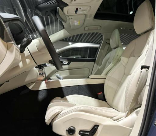 Volvo XC60 II Рестайлинг 2 с пробегом 2026 года, цена 7 800 000 рублей, 11 км, внедорожник, Автокод Объявления