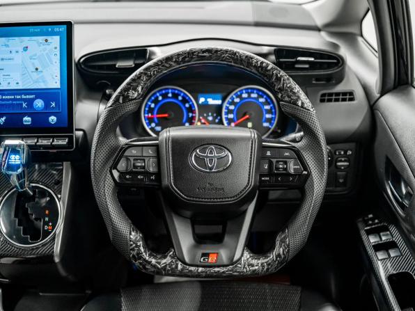 Toyota Wish II Рестайлинг с пробегом 2013 года, цена 1 500 000 рублей, 130060 км, минивэн, Автокод Объявления
