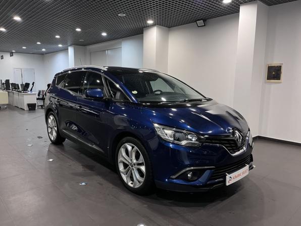 Renault Scenic IV с пробегом 2018 года, цена 1 550 000 рублей, 154830 км, компактвэн, Автокод Объявления