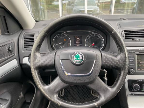 Skoda Octavia II (A5) Рестайлинг с пробегом 2009 года, цена 790 000 рублей, 225461 км, универсал, Автокод Объявления