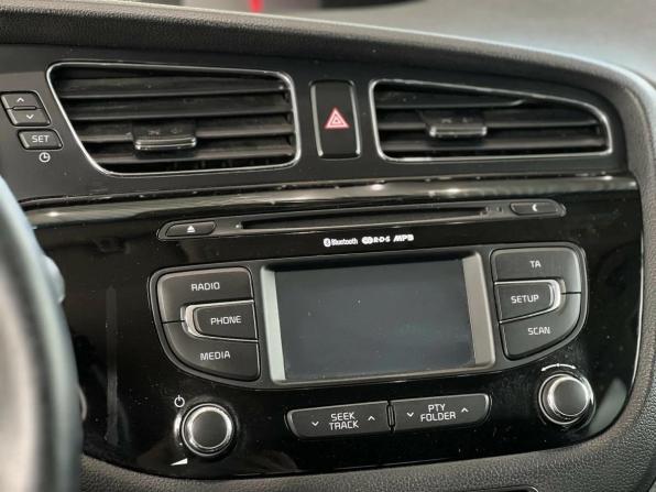 Kia Ceed II с пробегом 2013 года, цена 1 095 000 рублей, 185749 км, хэтчбек, Автокод Объявления