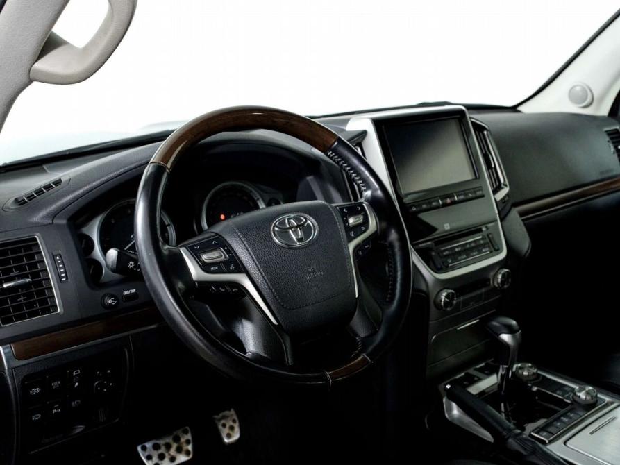 Toyota Land Cruiser 200 Series Рестайлинг 2 Санкт-Петербург  - изображение 19