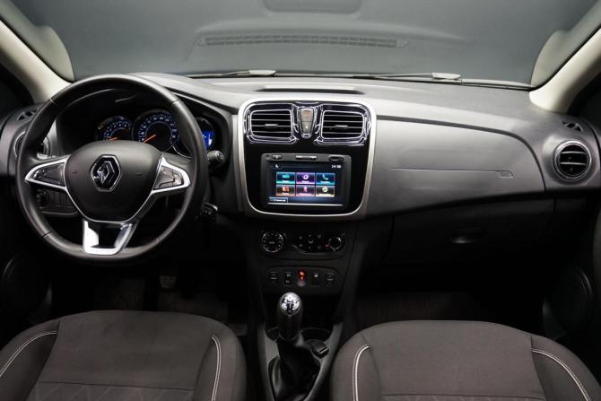 Renault Sandero II Рестайлинг с пробегом 2018 года, цена 1 255 000 рублей, 68487 км, хэтчбек, Автокод Объявления