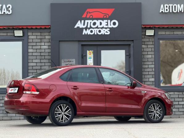 Volkswagen Polo V Рестайлинг с пробегом 2016 года, цена 890 000 рублей, 114709 км, седан, Автокод Объявления