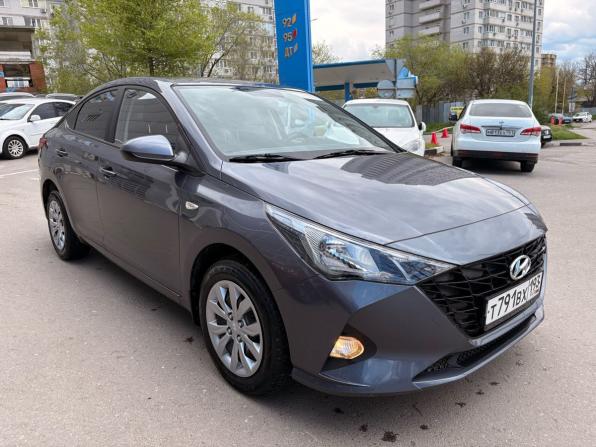 Hyundai Solaris II Рестайлинг с пробегом 2022 года, цена 1 669 000 рублей, 74547 км, седан, Автокод Объявления