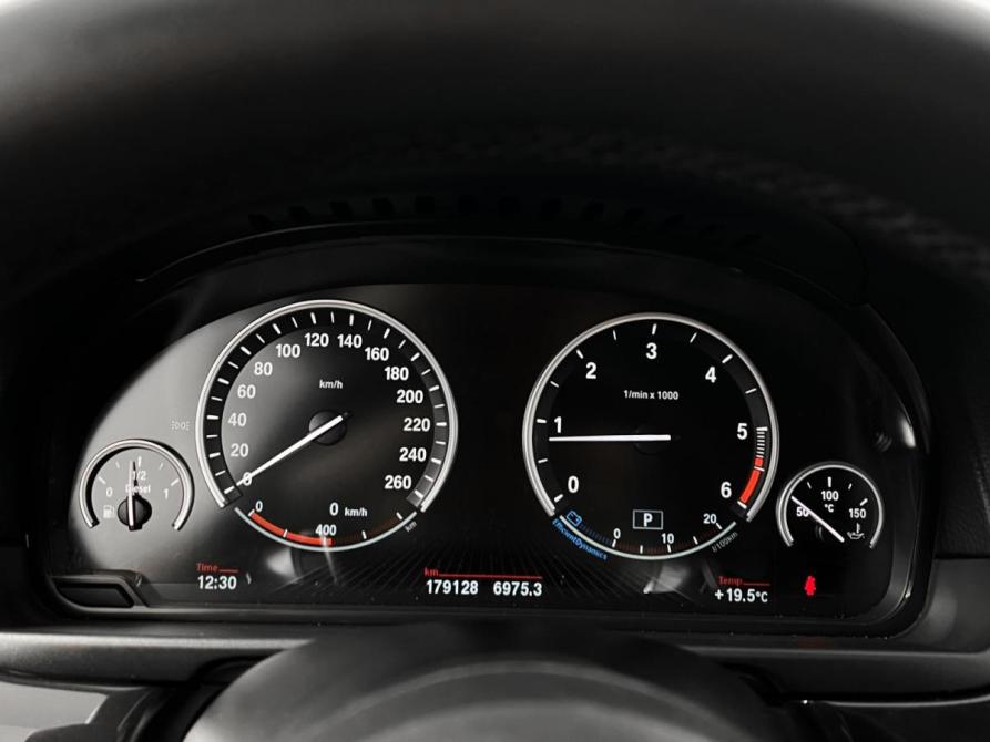 BMW 5 серии VI (F10/F11/F07) Рестайлинг Казань  - изображение 11
