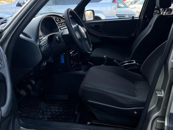 Chevrolet Niva I Рестайлинг с пробегом 2011 года, цена 639 000 рублей, 63103 км, внедорожник, Автокод Объявления