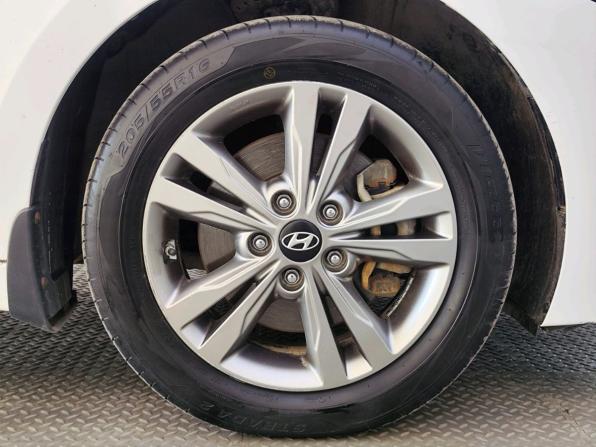 Hyundai Elantra VI (AD) с пробегом 2018 года, цена 1 784 000 рублей, 86363 км, седан, Автокод Объявления