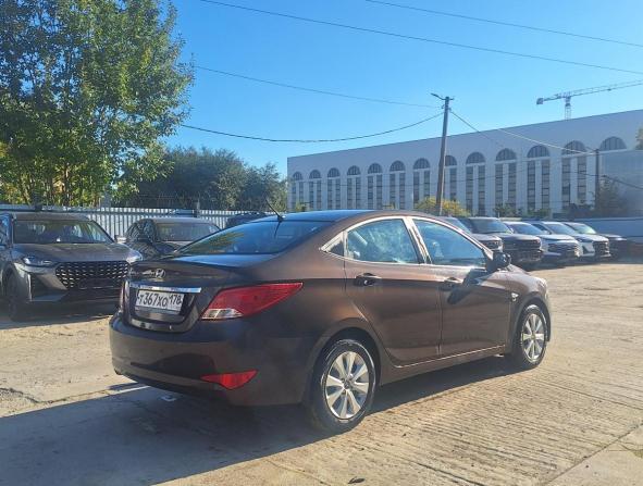 Hyundai Solaris I Рестайлинг с пробегом 2016 года, цена 1 049 000 рублей, 99870 км, седан, Автокод Объявления