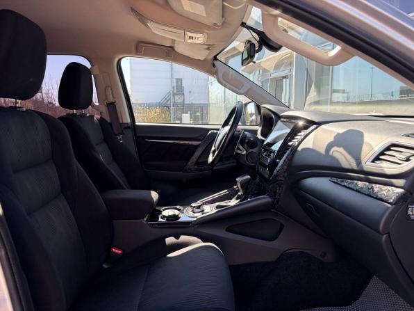 Mitsubishi Pajero Sport III с пробегом 2019 года, цена 2 930 000 рублей, 103700 км, внедорожник, Автокод Объявления