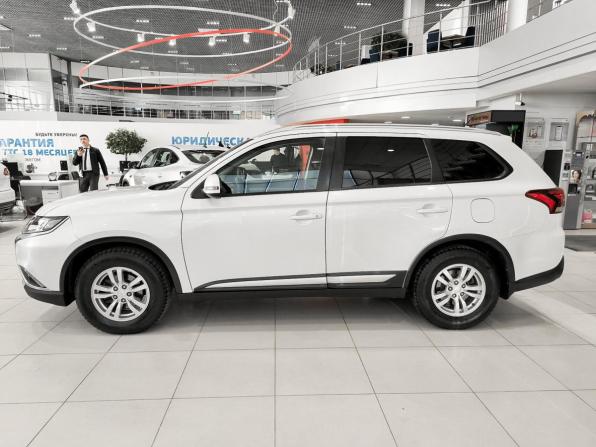 Mitsubishi Outlander III Рестайлинг 2 с пробегом 2016 года, цена 1 399 000 рублей, 236513 км, внедорожник, Автокод Объявления