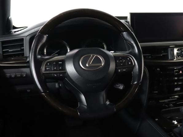 Lexus LX III Рестайлинг 2 с пробегом 2016 года, цена 6 700 000 рублей, 197946 км, внедорожник, Автокод Объявления