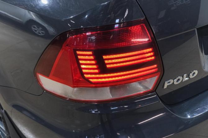 Volkswagen Polo V Рестайлинг с пробегом 2016 года, цена 1 099 000 рублей, 183000 км, седан, Автокод Объявления