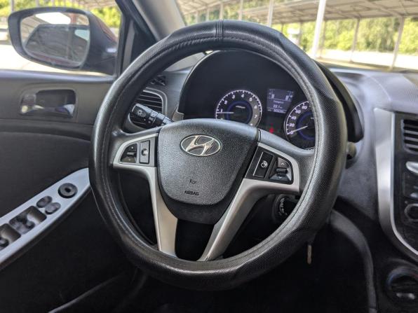 Hyundai Solaris I с пробегом 2012 года, цена 909 900 рублей, 50600 км, хэтчбек, Автокод Объявления