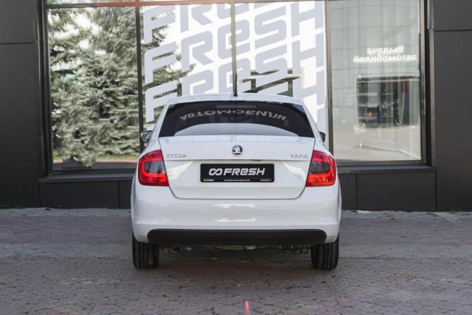 Skoda Rapid I с пробегом 2014 года, цена 949 000 рублей, 150718 км, лифтбек, Автокод Объявления