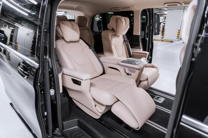 Новый Mercedes-Benz V-Класс III (W447) Рестайлинг 2 2026 года, цена 13 900 000 рублей, минивэн, Автокод Объявления