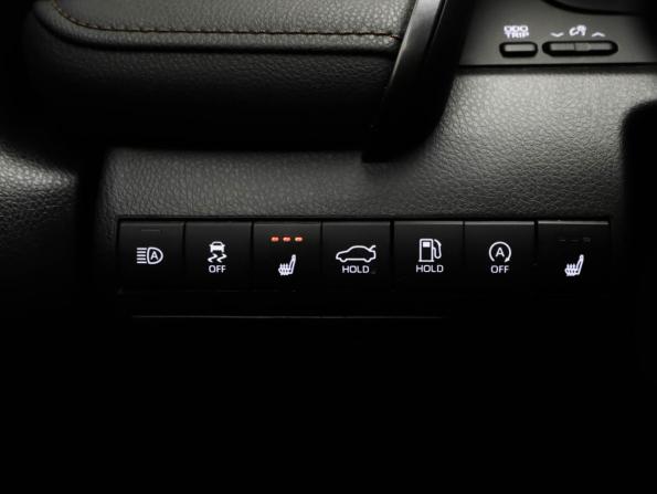 Toyota Camry VIII (XV70) Рестайлинг с пробегом 2023 года, цена 3 049 000 рублей, 56935 км, седан, Автокод Объявления