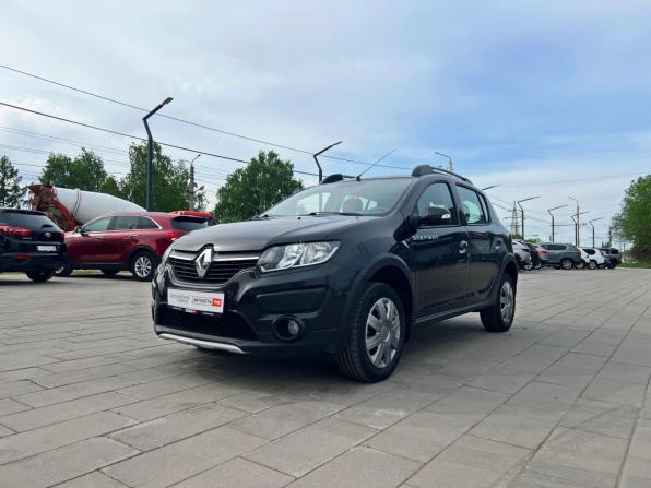 Renault Sandero II с пробегом 2015 года, цена 899 000 рублей, 170190 км, хэтчбек, Автокод Объявления