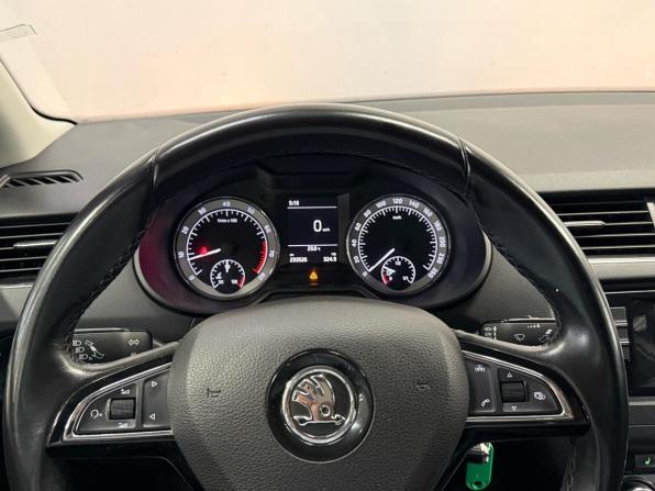 Skoda Octavia III (A7) с пробегом 2016 года, цена 1 310 000 рублей, 233525 км, лифтбек, Автокод Объявления