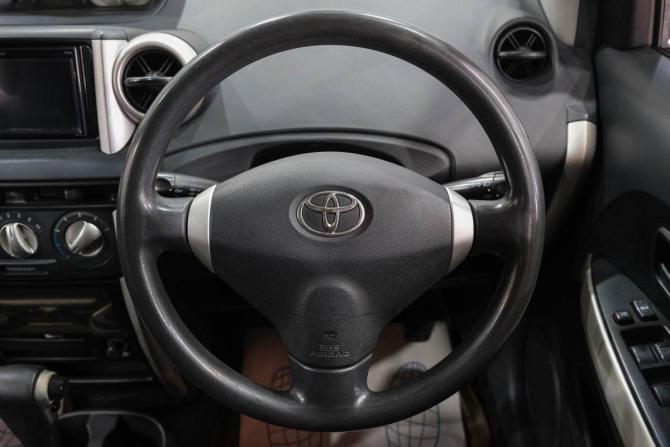 Toyota Ist I Рестайлинг с пробегом 2005 года, цена 499 000 рублей, 262985 км, хэтчбек, Автокод Объявления