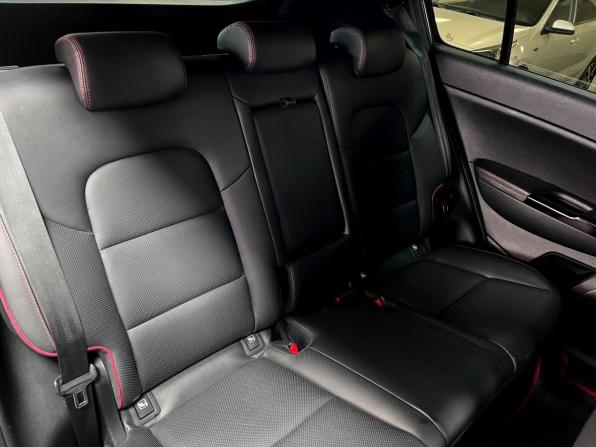 Kia Sportage IV Рестайлинг с пробегом 2018 года, цена 2 340 000 рублей, 111537 км, внедорожник, Автокод Объявления