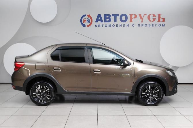 Renault Logan II Рестайлинг с пробегом 2019 года, цена 1 145 000 рублей, 102000 км, седан, Автокод Объявления