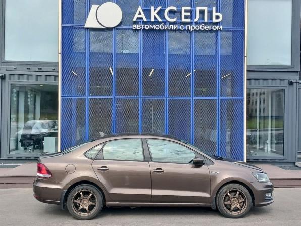 Volkswagen Polo V Рестайлинг с пробегом 2018 года, цена 1 299 000 рублей, 111000 км, седан, Автокод Объявления