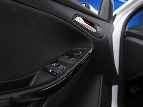 Ford Focus III Рестайлинг с пробегом 2017 года, цена 1 032 051 рубль, 133279 км, хэтчбек, Автокод Объявления