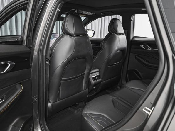 Geely Coolray I Рестайлинг 2 с пробегом 2025 года, цена 2 299 000 рублей, 26774 км, внедорожник, Автокод Объявления