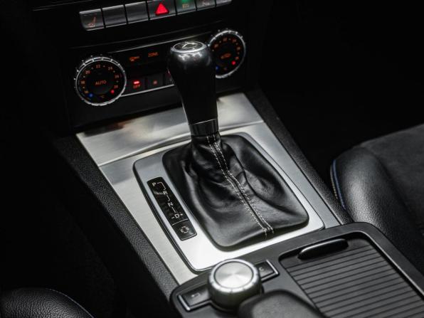 Mercedes-Benz C-Класс III (W204) Рестайлинг с пробегом 2013 года, цена 1 340 000 рублей, 309190 км, седан, Автокод Объявления