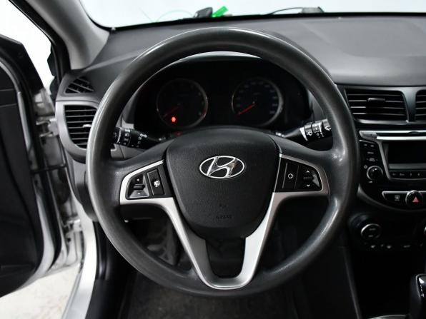Hyundai Solaris I Рестайлинг с пробегом 2016 года, цена 987 000 рублей, 234167 км, седан, Автокод Объявления