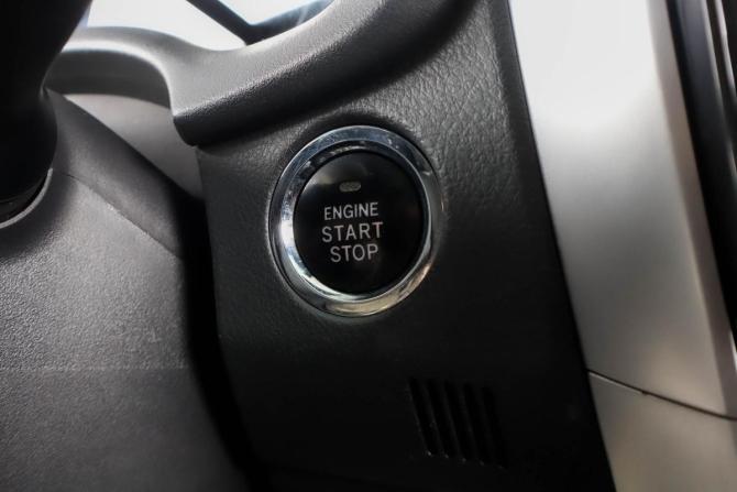 Toyota Corolla X (E140 E150) Рестайлинг с пробегом 2012 года, цена 1 279 000 рублей, 217500 км, седан, Автокод Объявления
