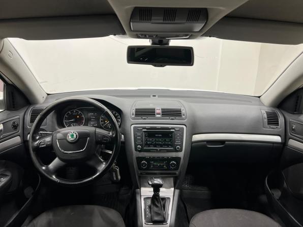 Skoda Octavia II (A5) Рестайлинг с пробегом 2012 года, цена 839 000 рублей, 207157 км, лифтбек, Автокод Объявления