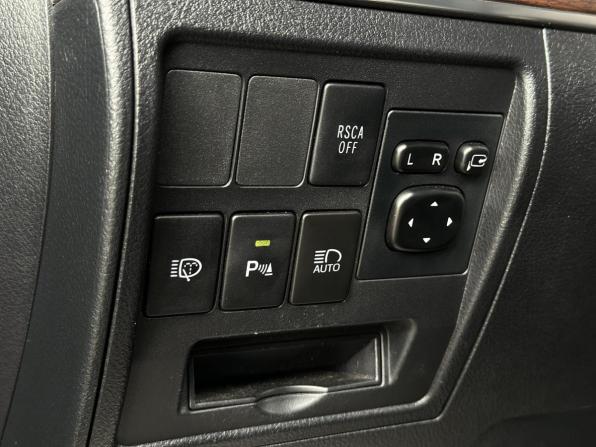 Toyota Land Cruiser 200 Series Рестайлинг 2 с пробегом 2017 года, цена 6 195 000 рублей, 165124 км, внедорожник, Автокод Объявления