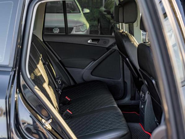 Volkswagen Tiguan I Рестайлинг с пробегом 2013 года, цена 958 000 рублей, 180599 км, внедорожник, Автокод Объявления