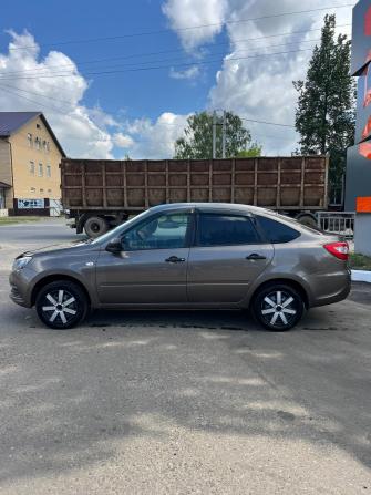Lada (ВАЗ) Granta I Рестайлинг с пробегом 2019 года, цена 490 000 рублей, 143000 км, хэтчбек, Автокод Объявления