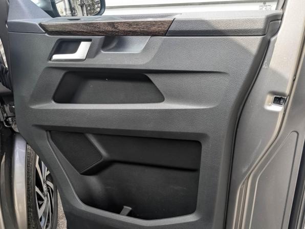 Volkswagen Multivan T6 Рестайлинг с пробегом 2021 года, цена 4 700 000 рублей, 207418 км, минивэн, Автокод Объявления