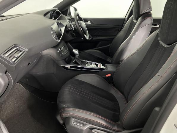 Peugeot 308 II с пробегом 2015 года, цена 899 000 рублей, 79023 км, хэтчбек, Автокод Объявления