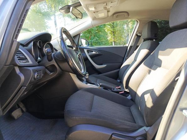 Opel Astra J с пробегом 2010 года, цена 580 000 рублей, 232146 км, хэтчбек, Автокод Объявления